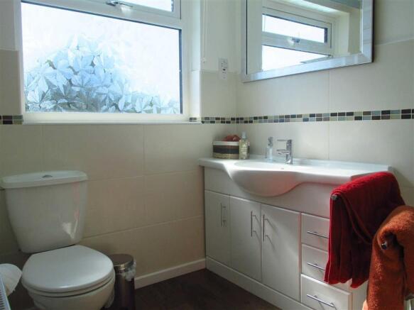 BATHROOM ONE