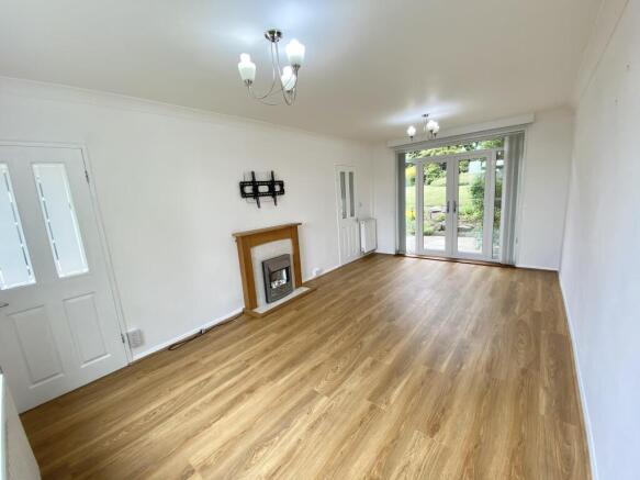 2 bed House to rent Image 4