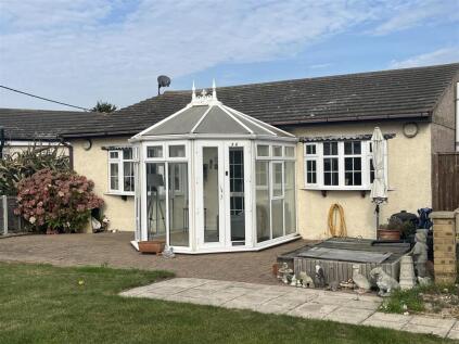 Colne Way, Point Clear Bay