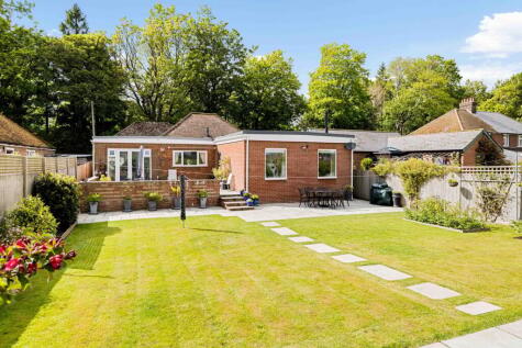 School Road, Acrise, Folkestone, CT18
