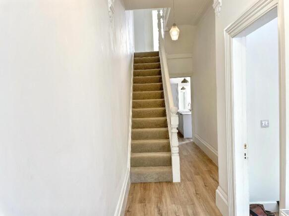 4 bed Terraced for sale Image 4