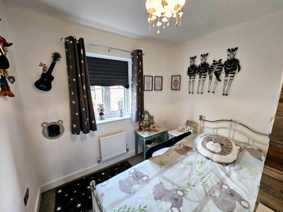 3 bed Semi-Detached for sale Image 11