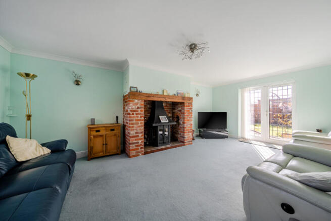 Clacton Road, Weeley, CO16 photo 4