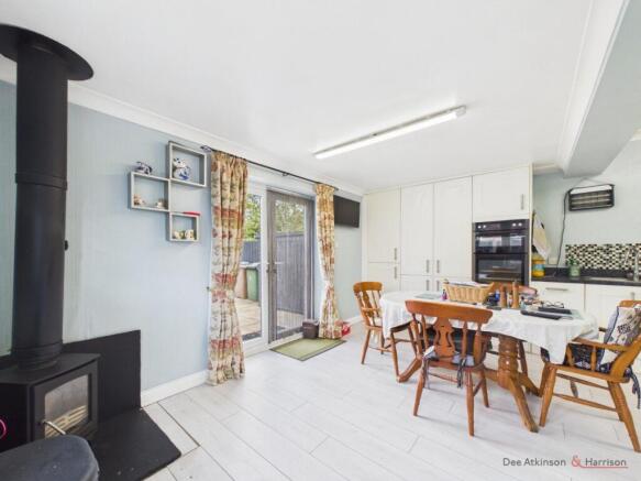 3 bed Semi-Detached for sale Image 7