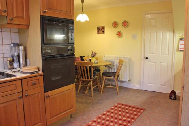 BREAKFAST KITCHEN