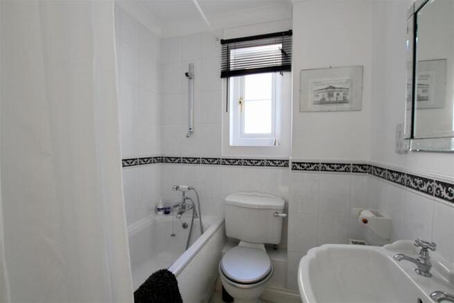 Bathroom.jpg