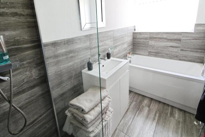 2 bed Bungalow for sale Image 10