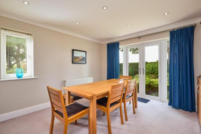 4 bed Detached for sale Image 7