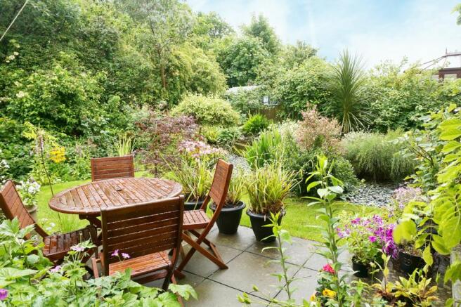 REAR GARDEN 2