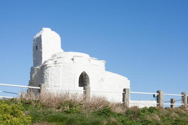 Huers Hut 2.jpg