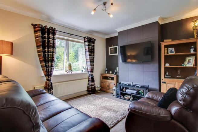 3 bed Semi-Detached for sale Image 4