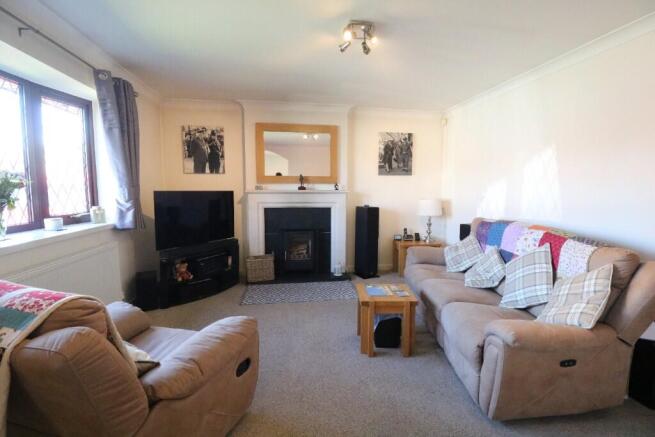 3 Kesteven Grove, Crowle, DN17 4NX photo 4