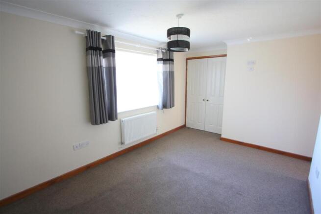28 Grovewood Court Bedroom 1