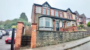 6 Aeron House, Pentwyn Road, Blackwood NP12 1HN