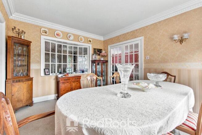 4 bed Detached for sale Image 3