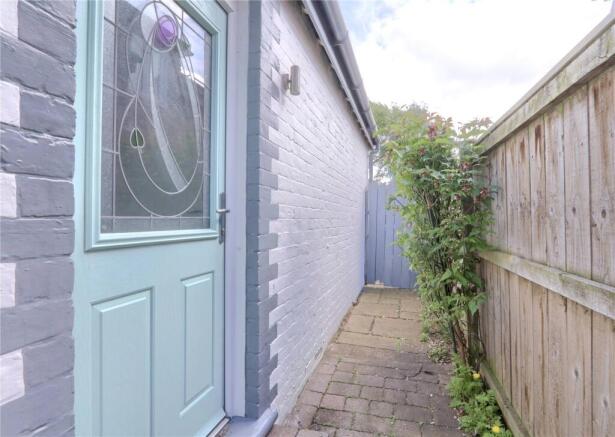 2 bed Bungalow for sale Image 6
