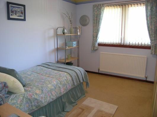Bed 2 (opp)