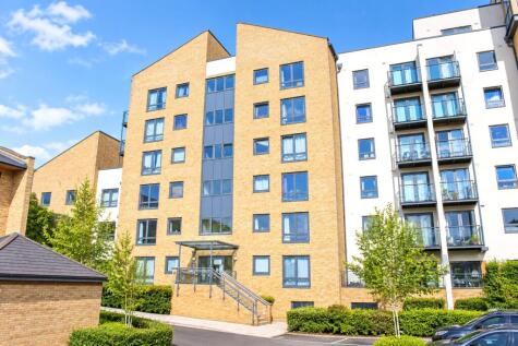 Victoria Way, Woking, Surrey, GU21