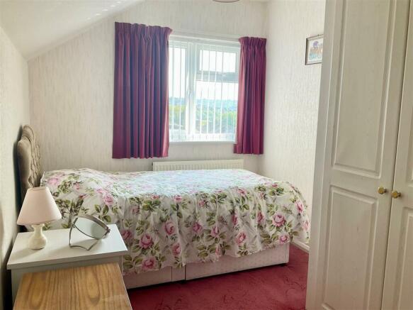 bedroom 3.jpg