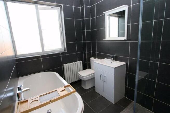 BATHROOM / WC