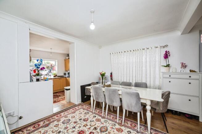 3 bed Semi-Detached for sale Image 5