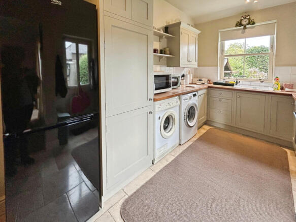 6 Church Close PRESTEIGNE LD8 2AQ photo 4