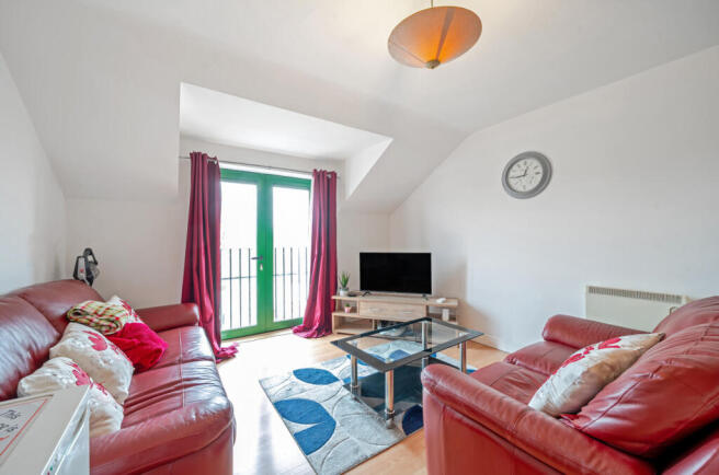 2 bed Flat for sale Image 6