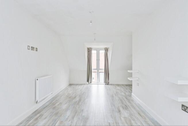 3 bed Terraced for sale Image 8