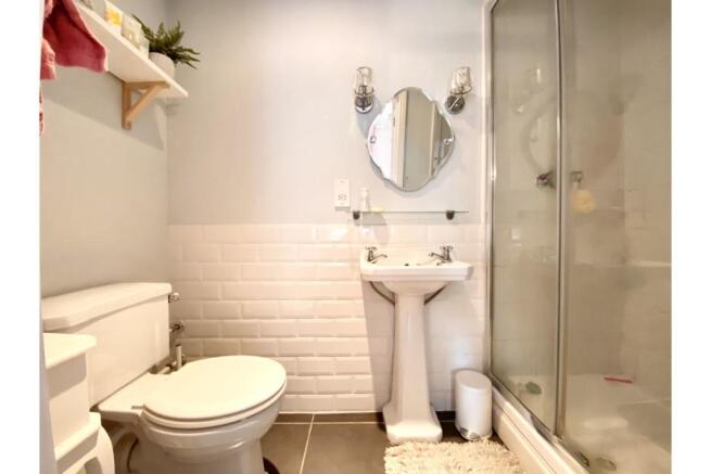 Master En-suite