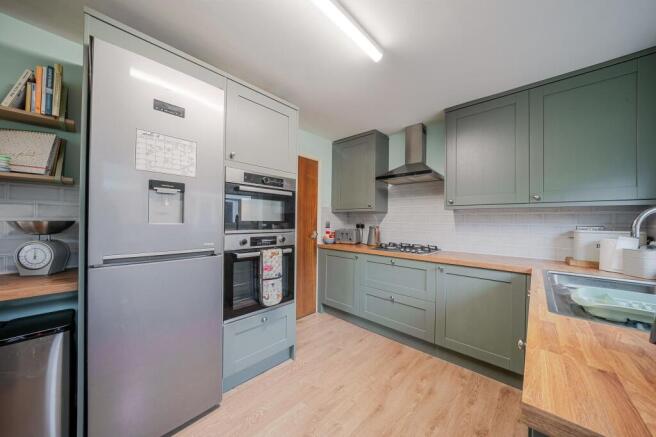 3 bed Detached Bungalow for sale Image 8