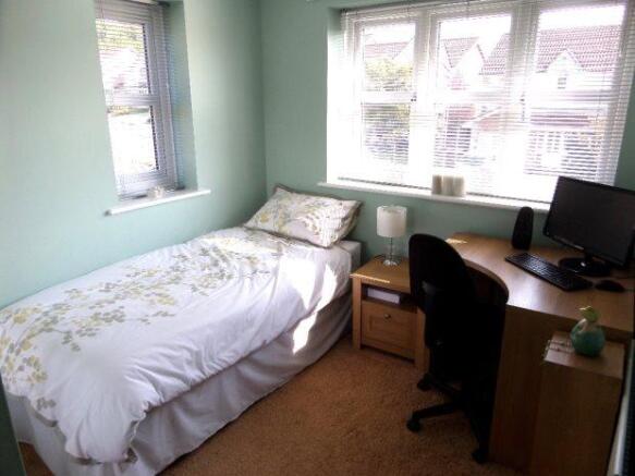 BEDROOM 4