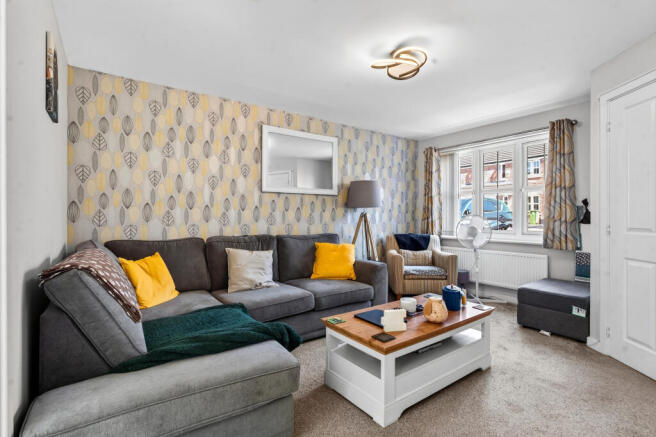 Living Room (2)