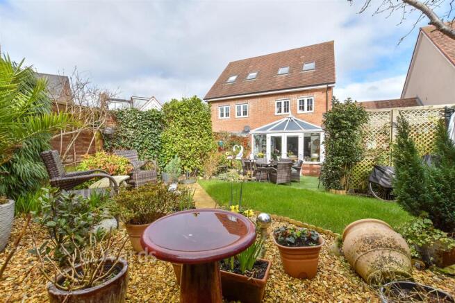 External Lifestyle Photograph