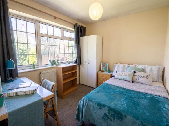 5Meadway_studentacco