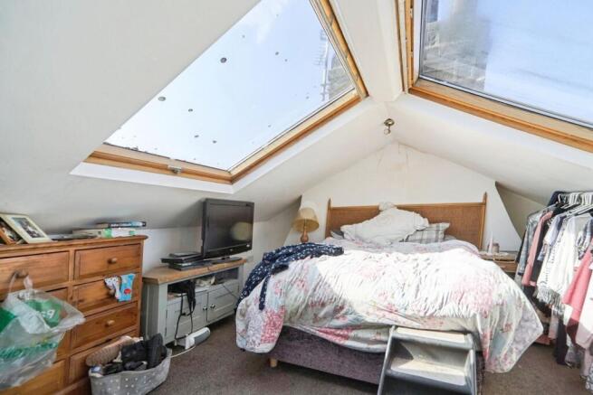 3 bed Terraced for sale Image 11