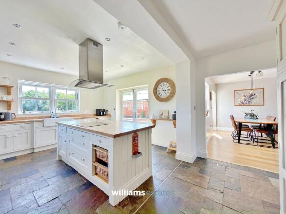 Kitchen/Breakfast Room
