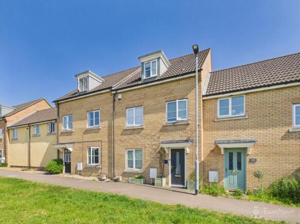 Front of House- Mark Stephens EweMove Newmarket an