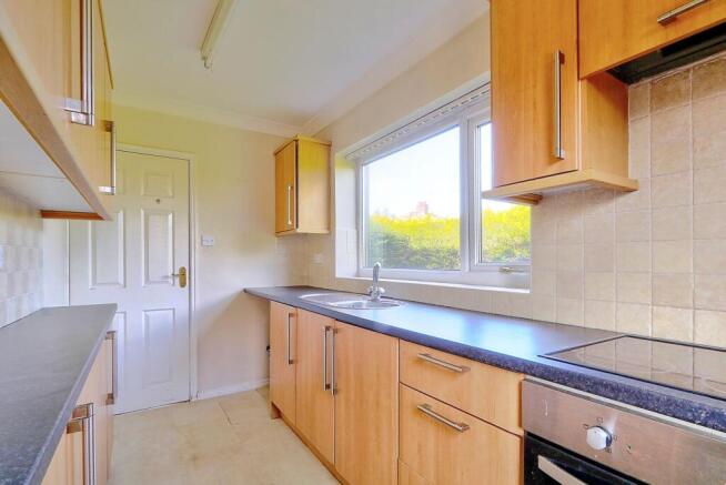 3 bed Semi-Detached for sale Image 8