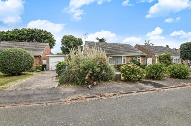 17 Longmeadow Garden