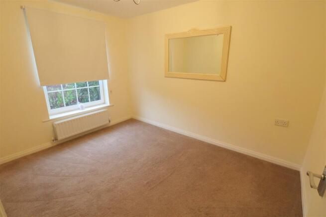 DINING ROOM.JPG