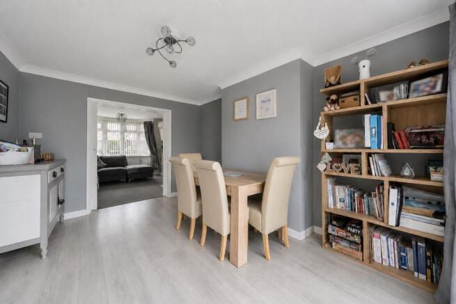 3 bed Semi-Detached for sale Image 4