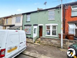 19, Edinburgh Road, Luton, Chatham ME4 5BY