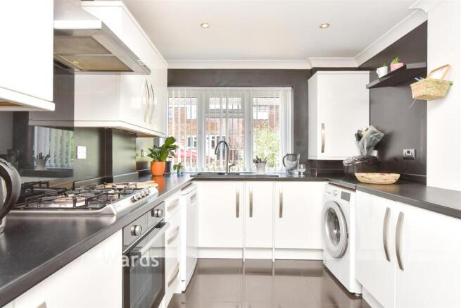 Kitchen/ Dining Room