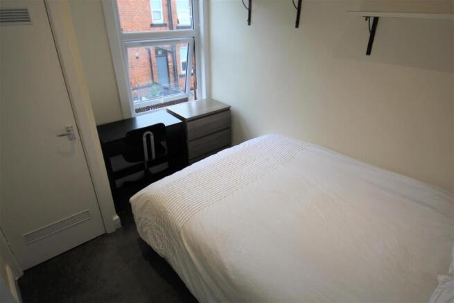 5 bed Terraced to rent Image 7