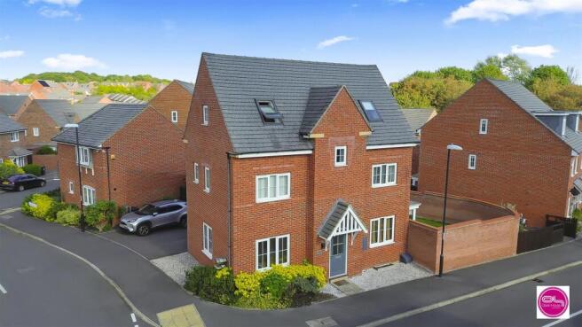 Sunderland Close Church Gresley (1).jpg