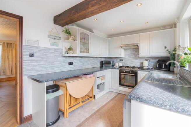 1 Oathills Drive-3.jpg