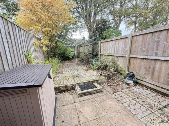 Twickenham Way, Chippenham photo 4