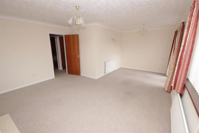 TROUGH LOUNGE/ DINING ROOM