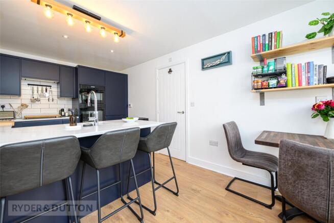 3 bed Semi-Detached for sale Image 7