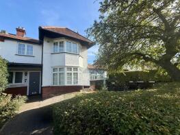 33, Woodcroft Avenue, The Hale, London NW7 2AH